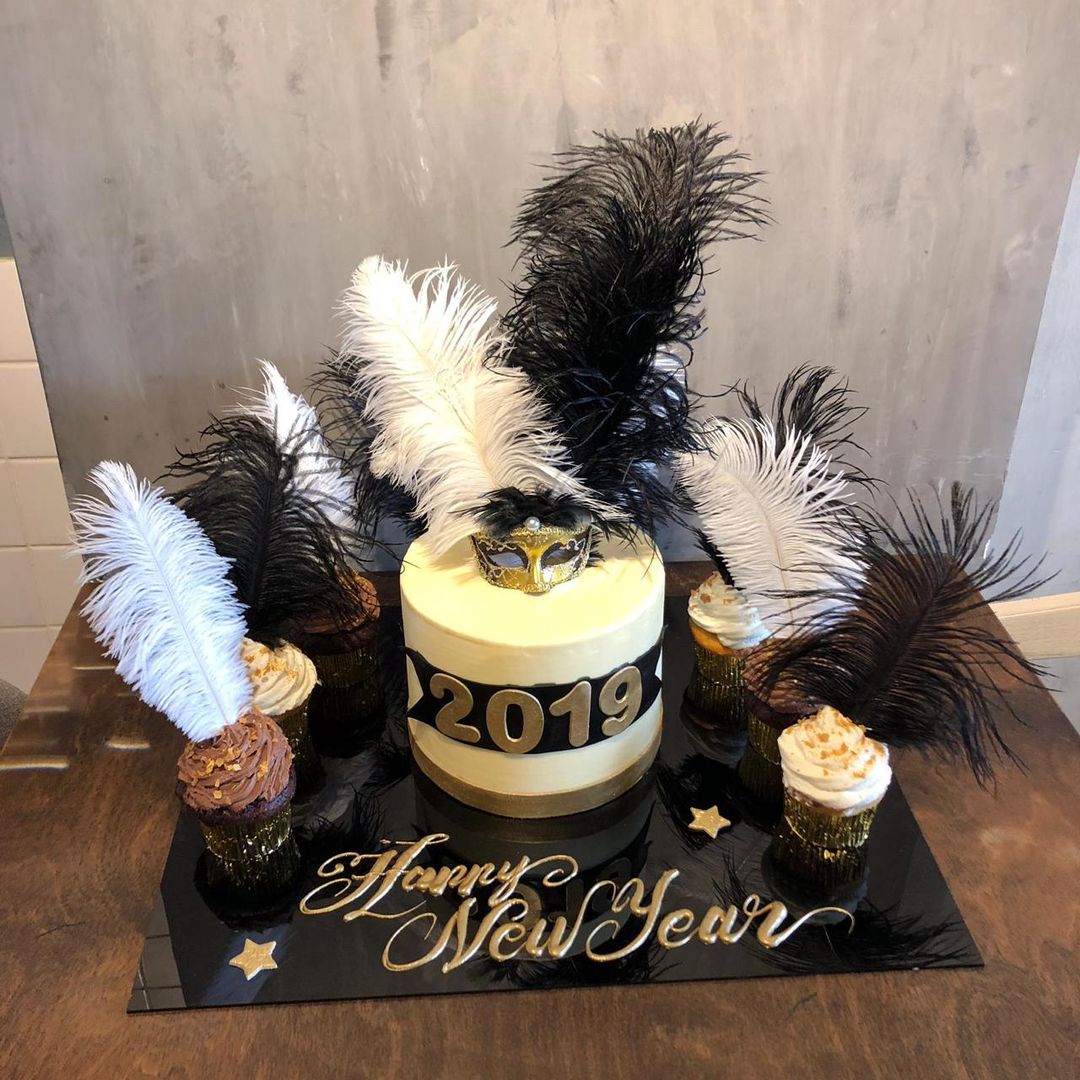Feather Cake