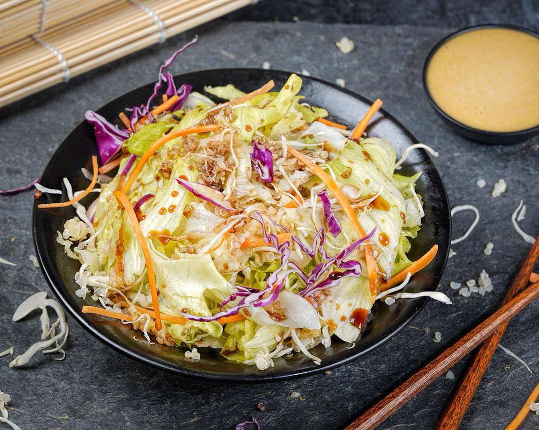 VEGGIE QUINOA SALAD (White)