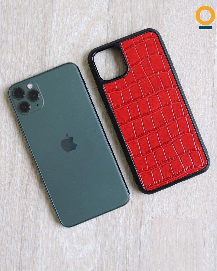Id Store كفر ايفون جلد احمر