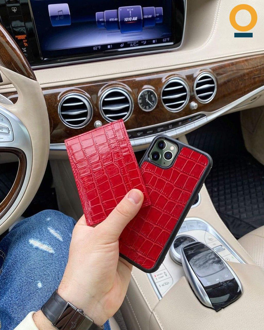 Id Store كفر ايفون جلد احمر