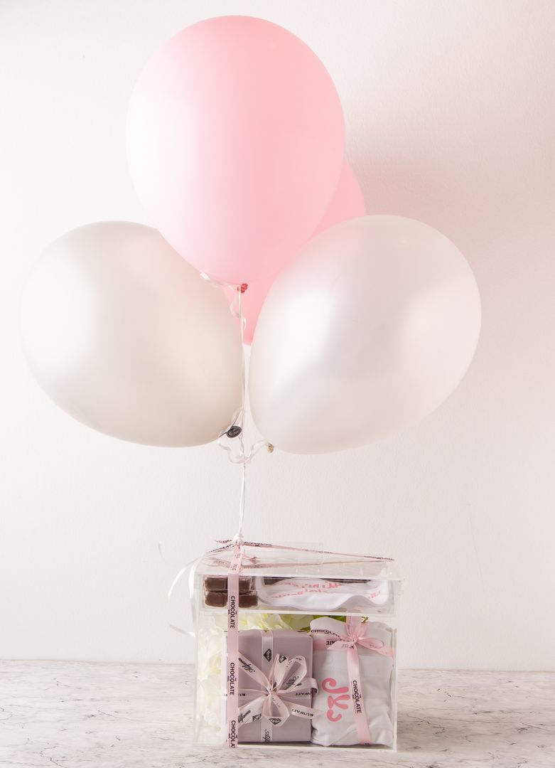 New born gift box ( girl)
