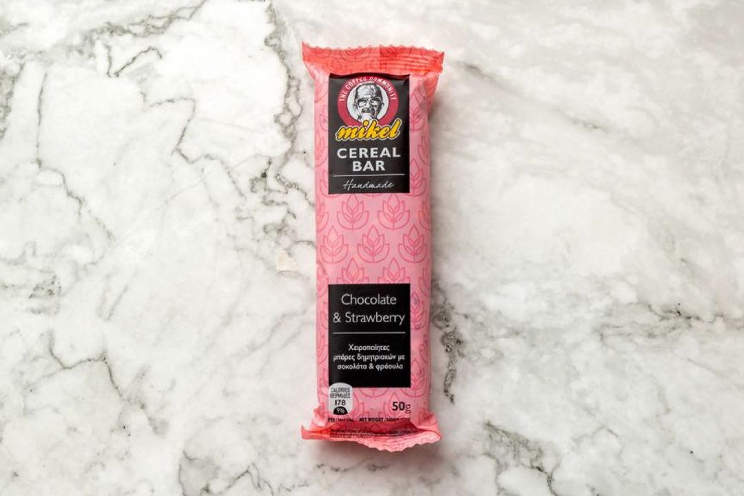 Chocolate and Strawberry Cereal Bar