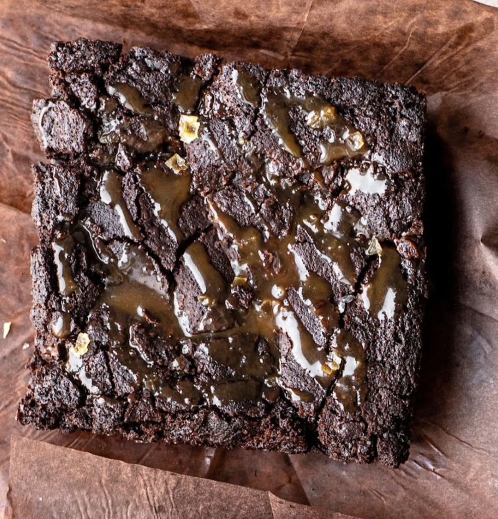 SALTED CARAMEL BROWNIE