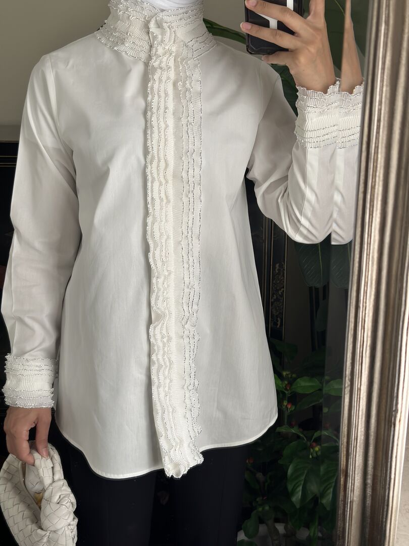 Silver ruffles