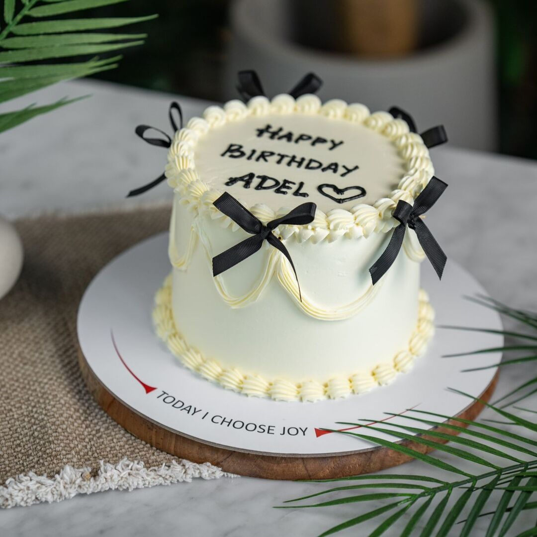 Classic Ribbon Cake - White