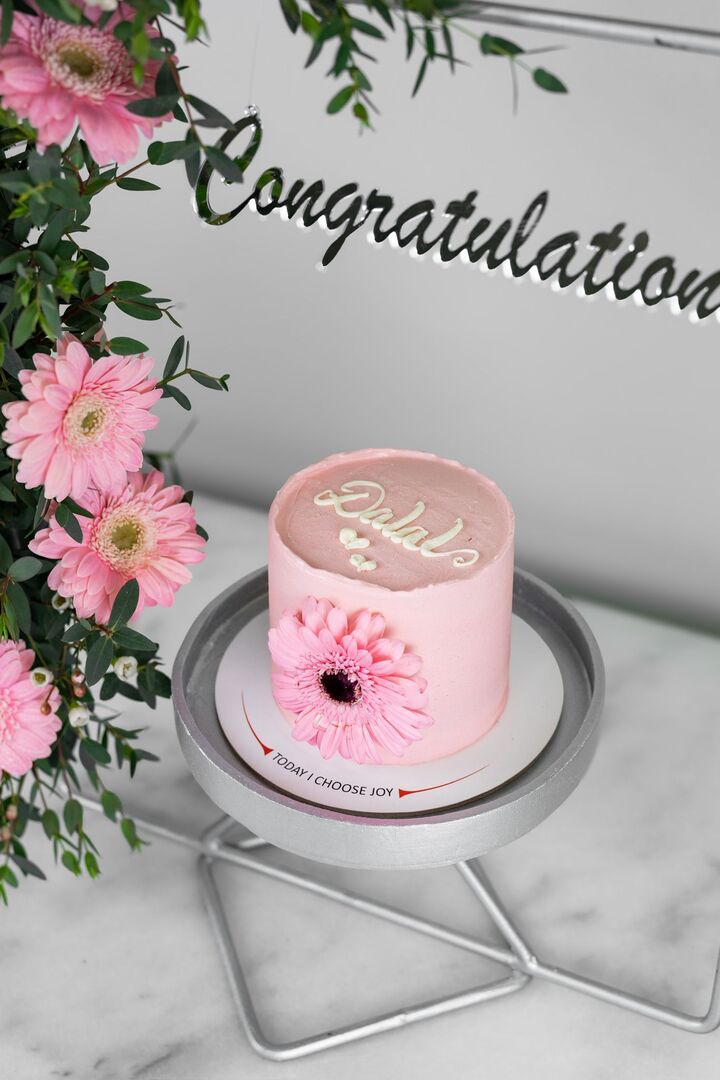 Gerbera Pink Cake with Stand