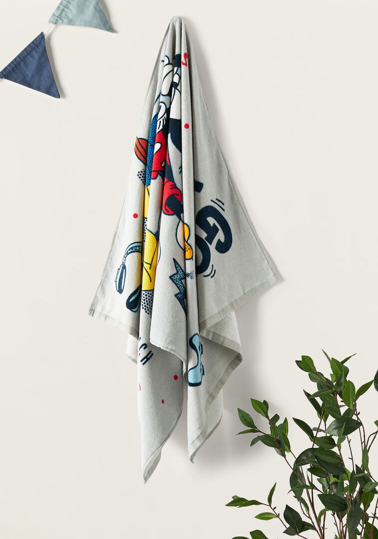 Mickey Mouse & Friends Towel - Grey Color