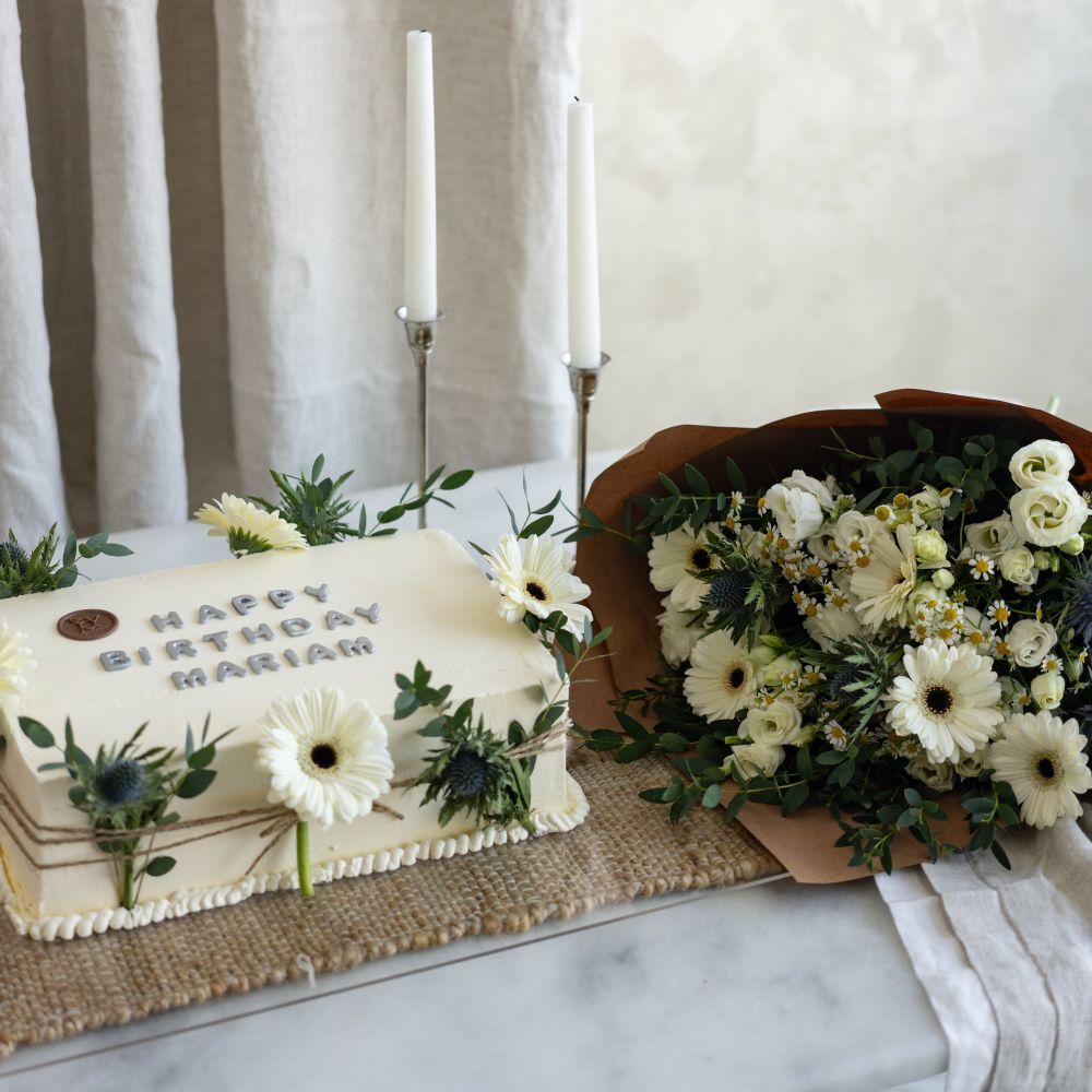 White Gerbera Bundle Cake