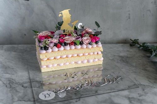 GRADUATION GARDEN CAKE
