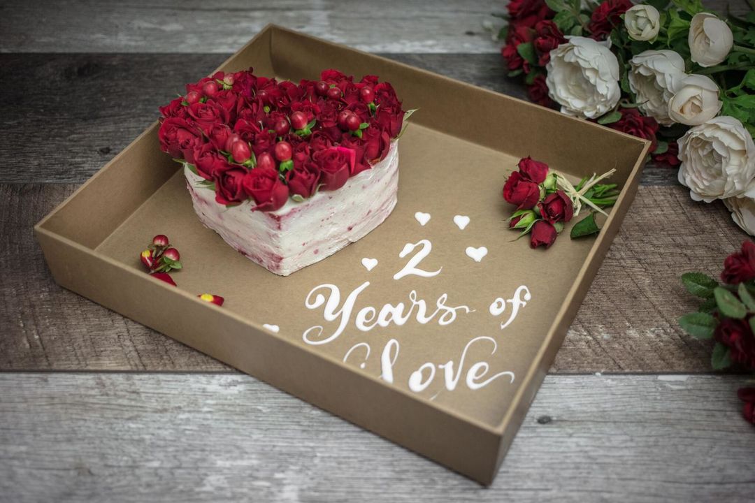 Heart Red Velvet Roses on top