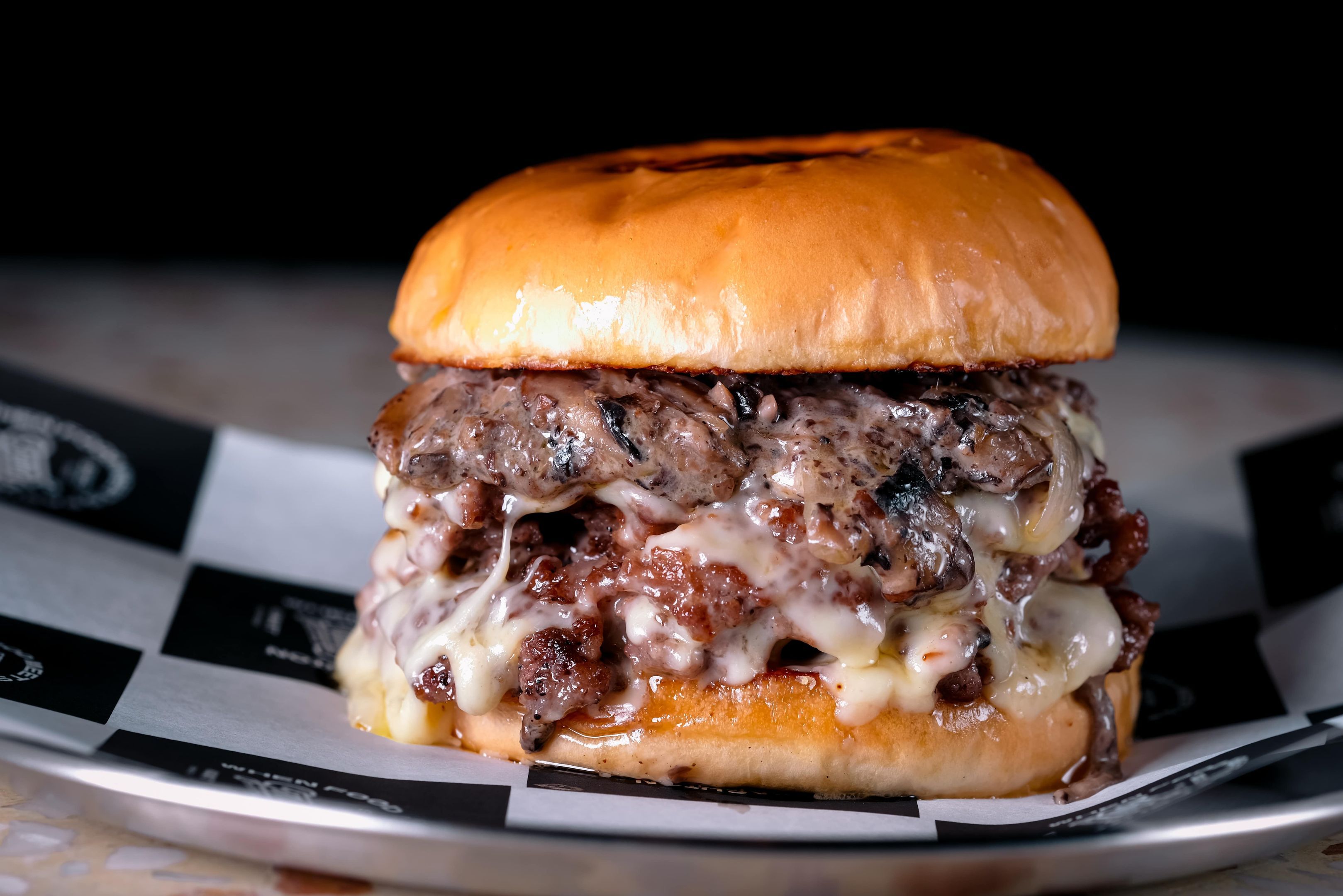 Gimmezilla SHROOM Burger قيميزيلا شروم بيرجر