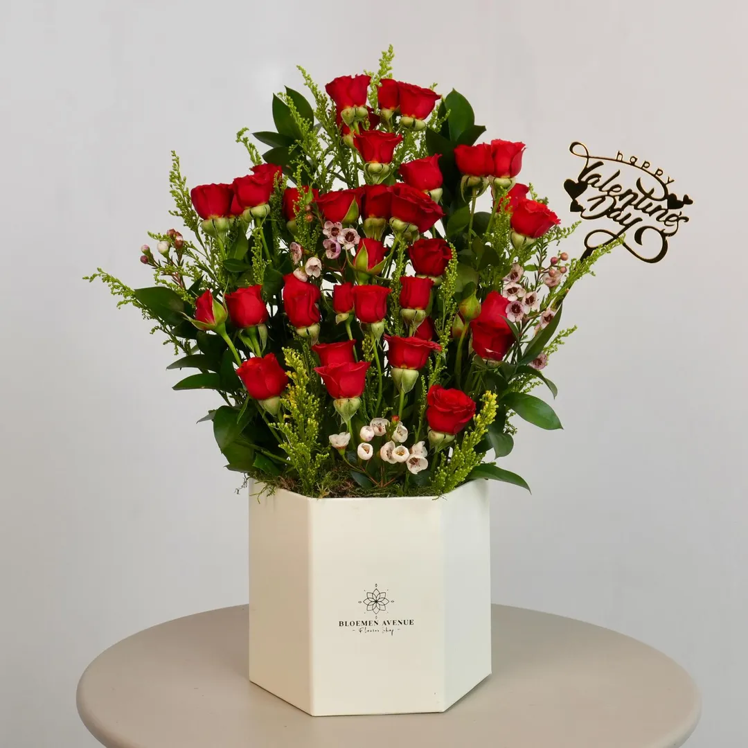 Red Baby Roses box