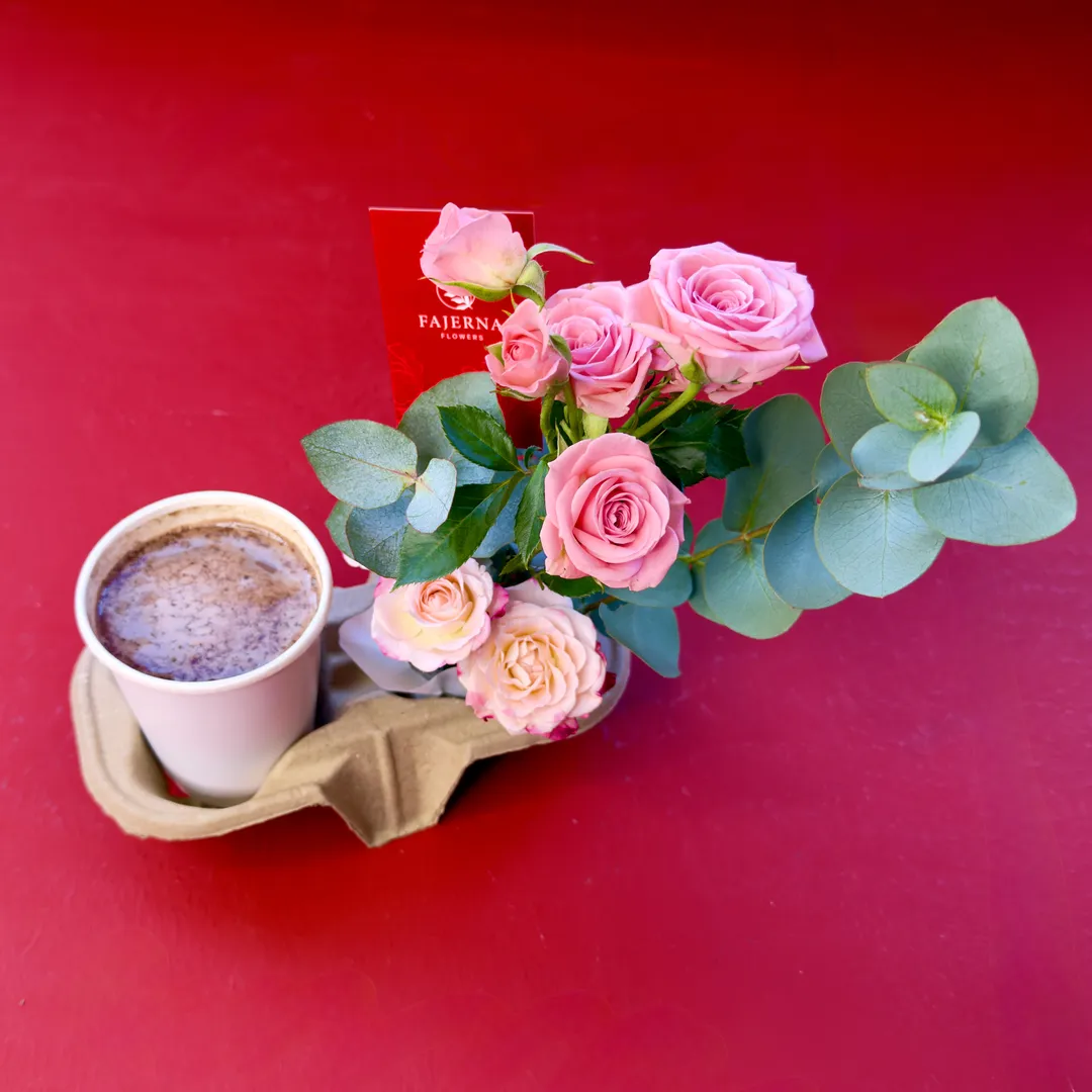 زهور ومشروب ساخن