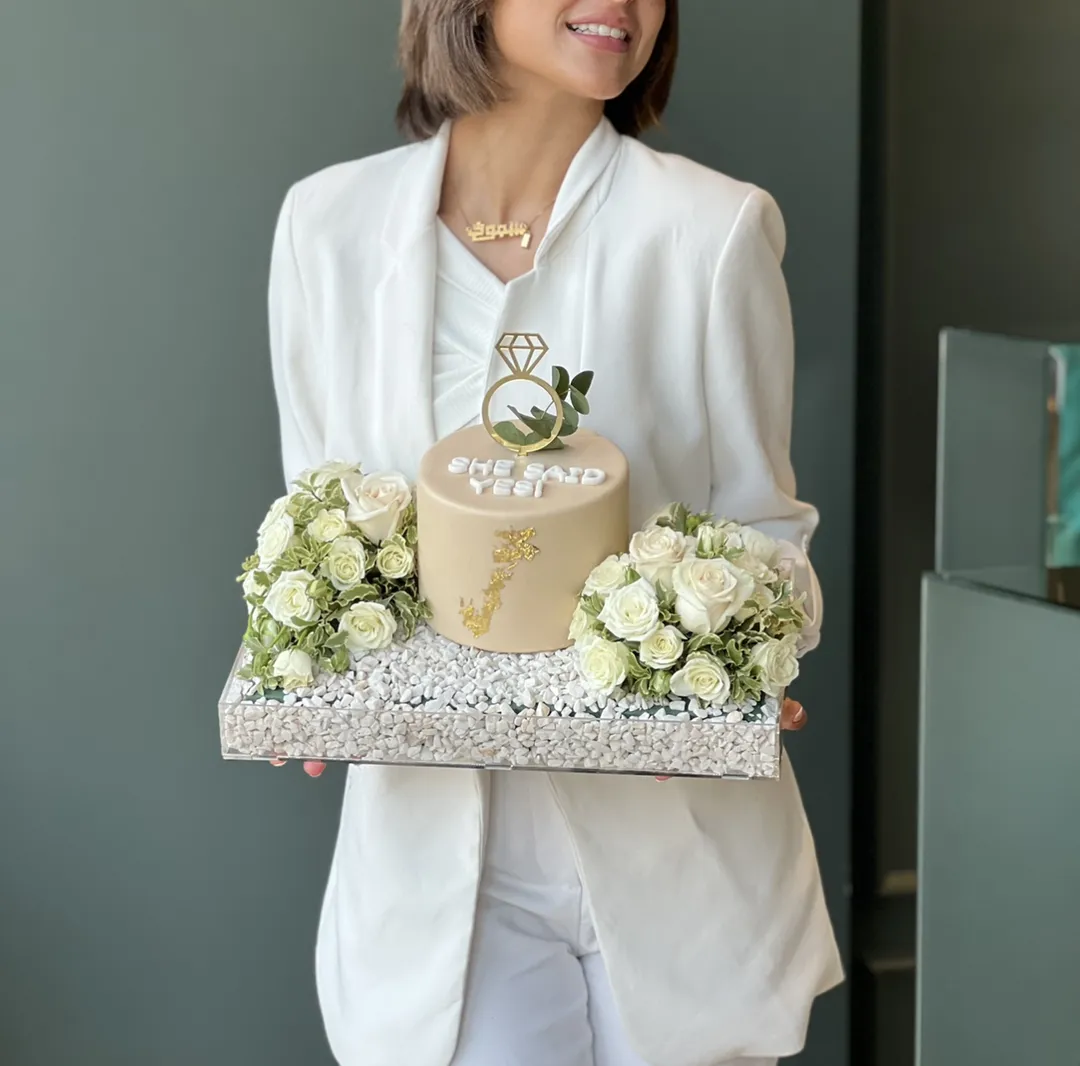 She said yes tray flower cake 6inch mix chocolate vanilla with ring 💍