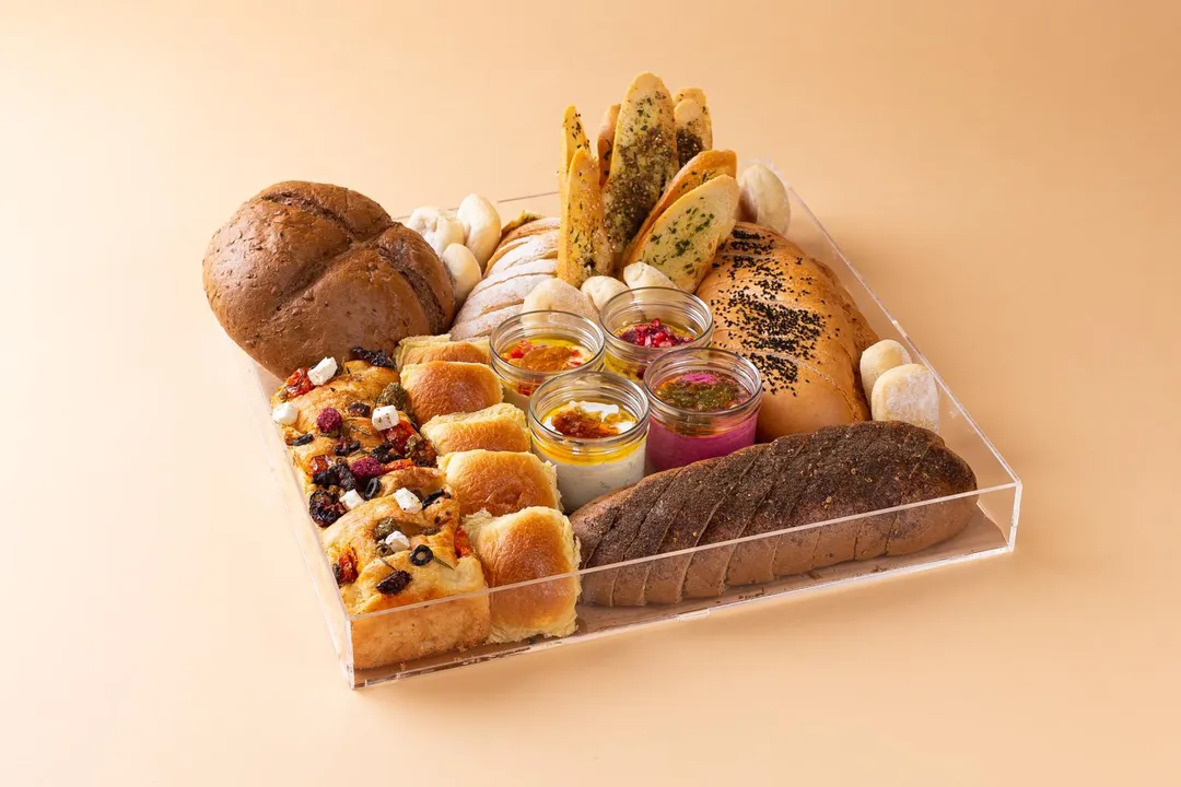 Acrylic baked tray with dips