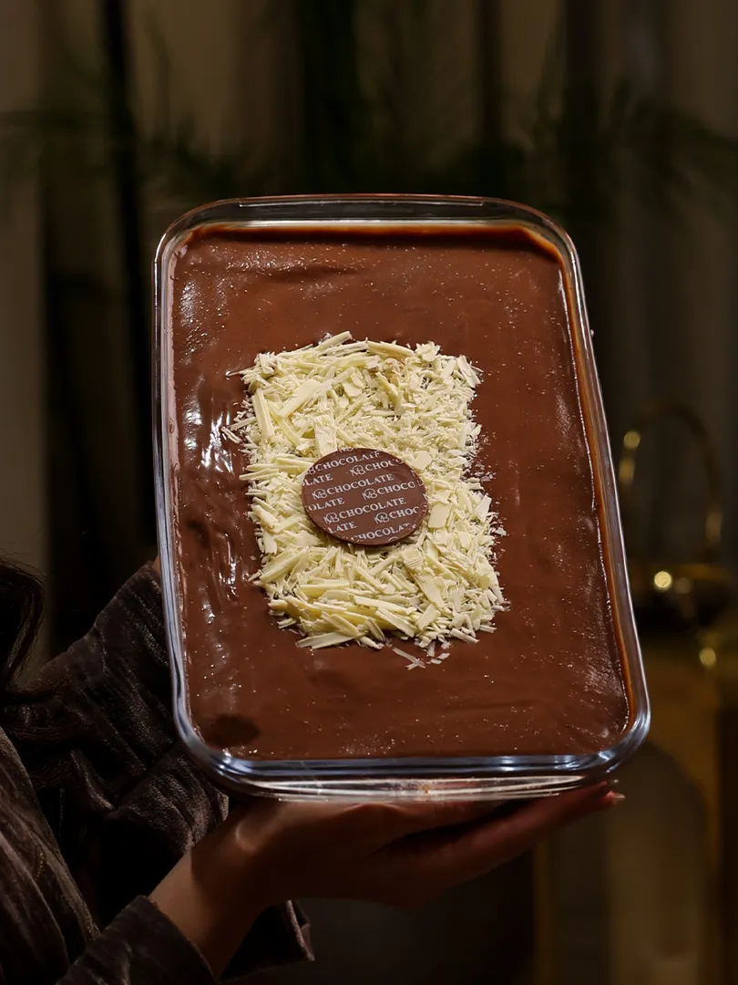 Molten Kinder (R)