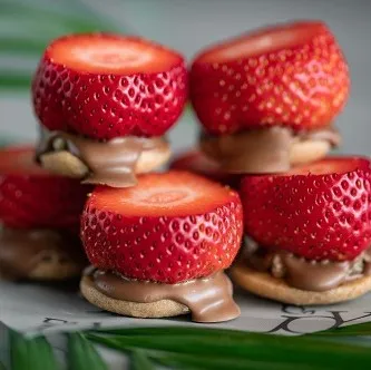 STRAWBERRY LOVE