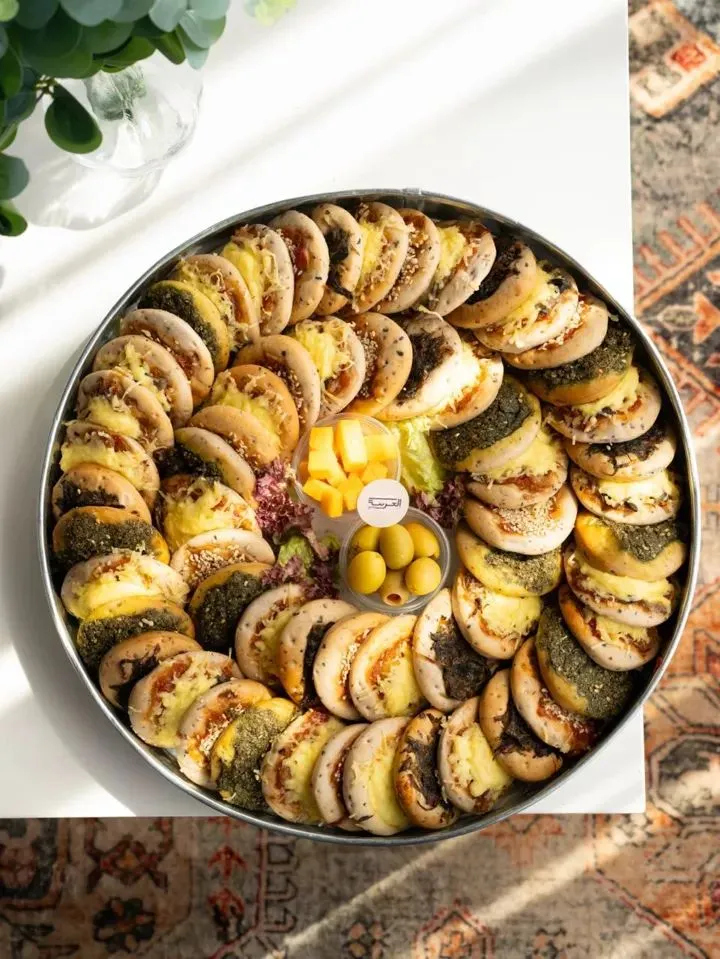 صينية مناقيش