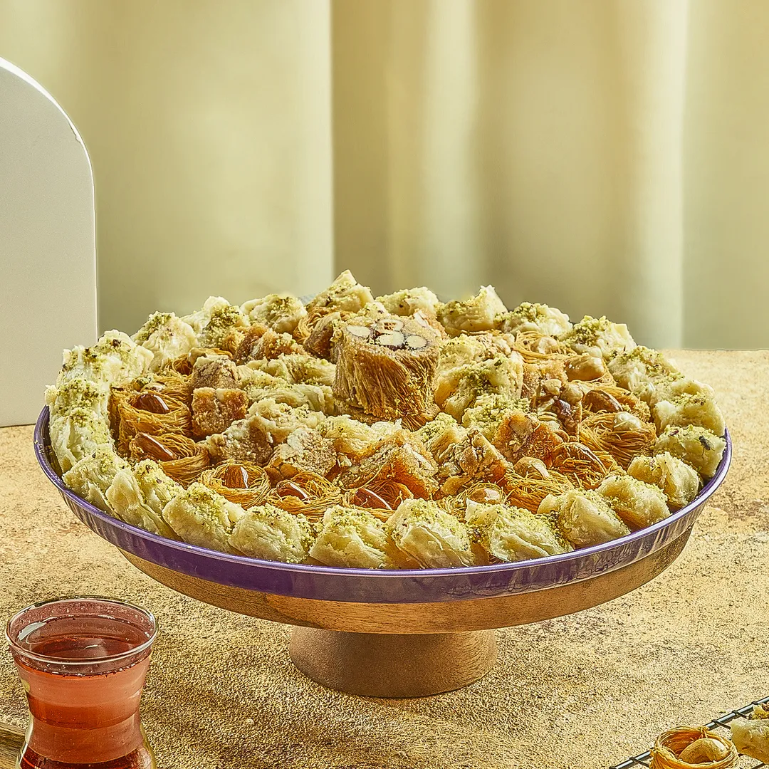 طبق شرقى كبير