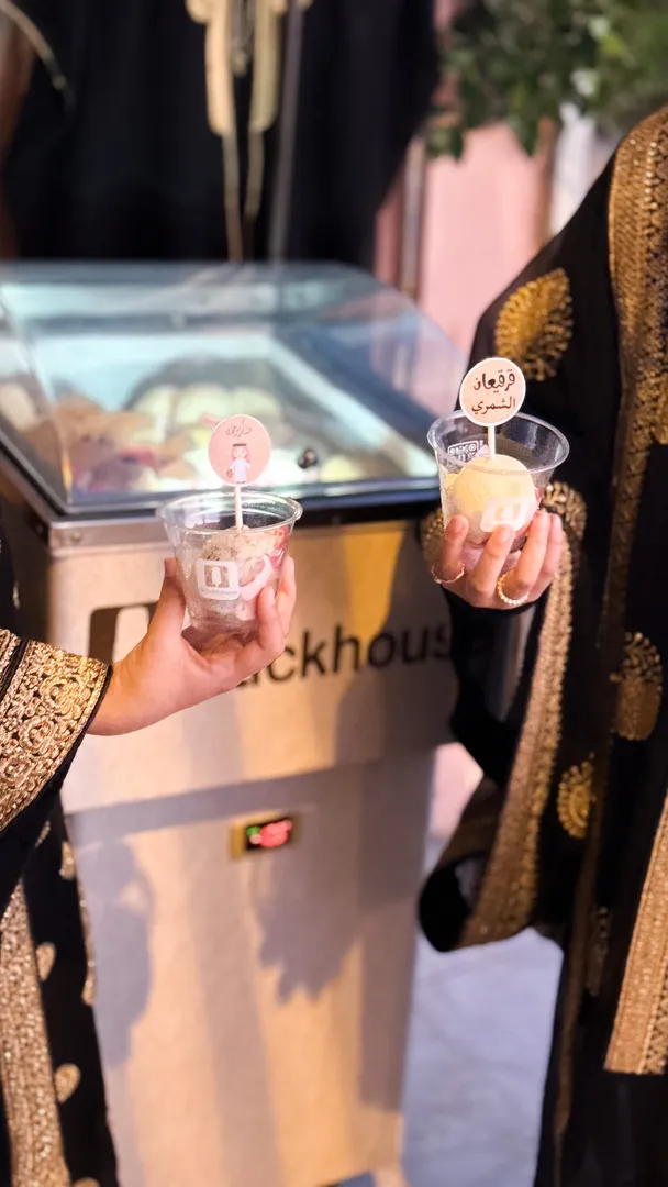 Gelato Freezer ( to order on whatsapp number 90901415 )