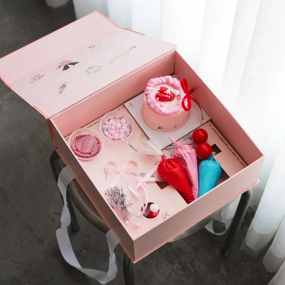 Pink box DIY Cake Decorating Box – 2-Inch Mini Cake 🎂✨