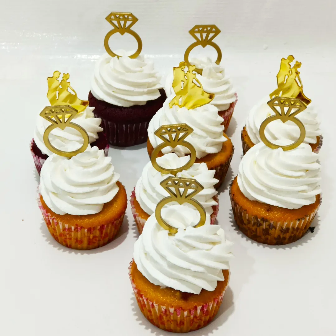 Engagement cupcake