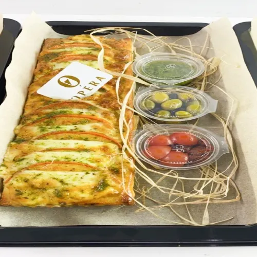 بريوش جبنة الموزاريلا و الطماطم