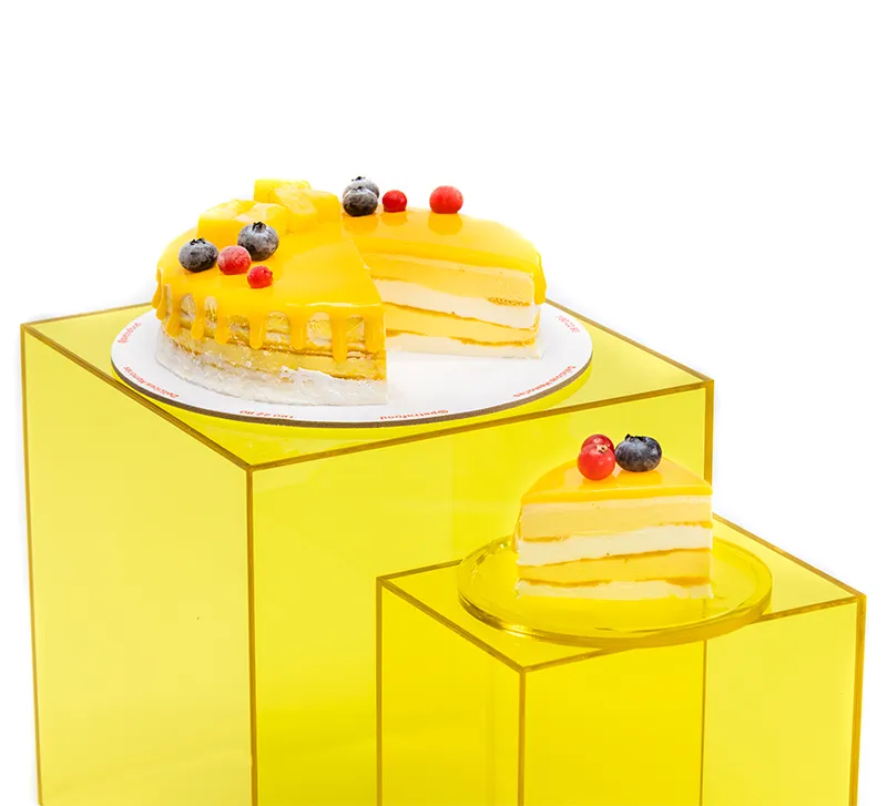 Frozen Yogurt Mango Mini Cake