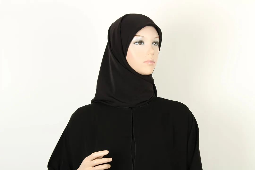 HR2 حجاب مربع سادة خام حرير