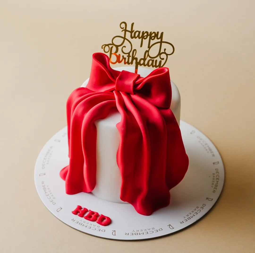 كيكه ريبون الحمراء عيد الميلاد