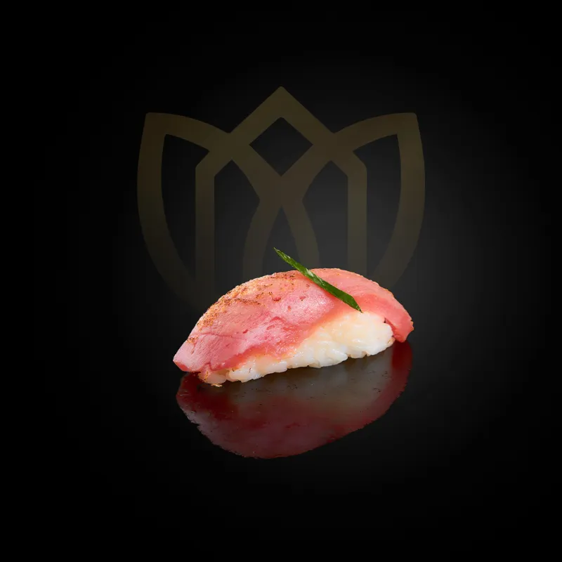 NIGIRI TATAKI SALMON
