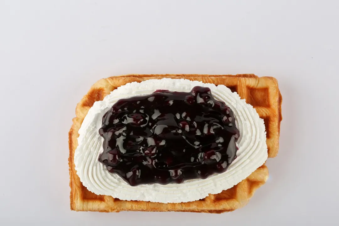 Berries Croffle