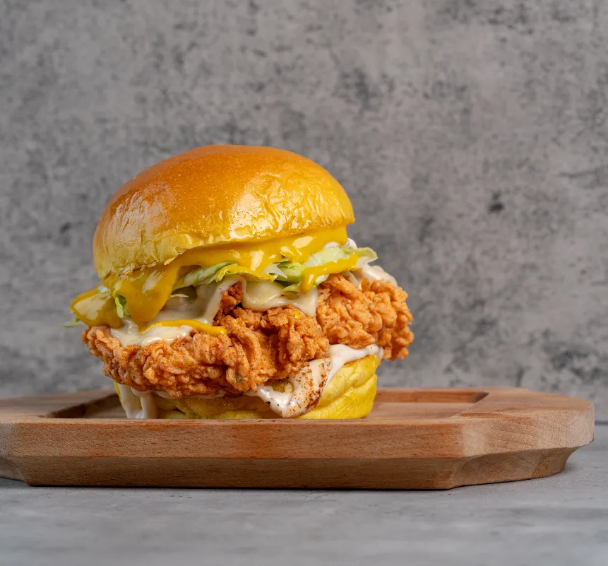  CHICKEN BURGER