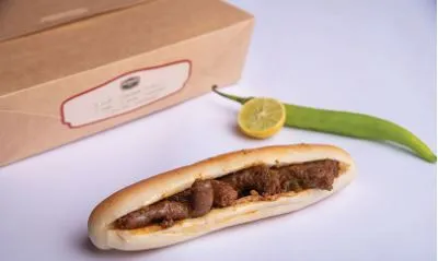 ساندويتش سجق بلدي