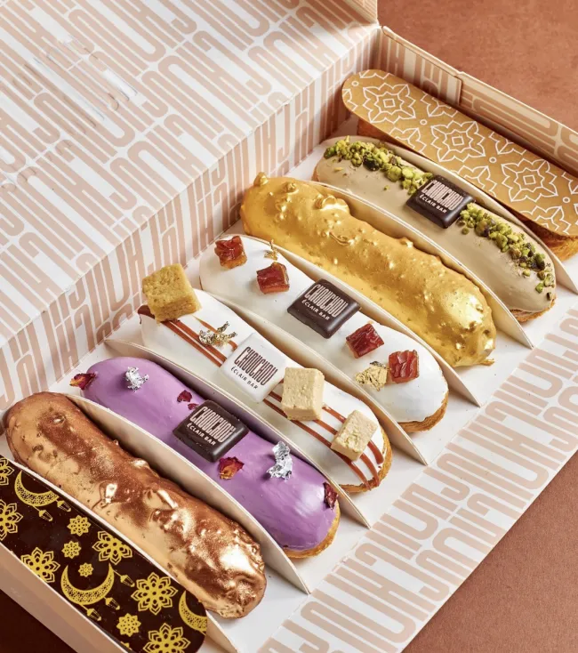 Box of (8) Eclairs