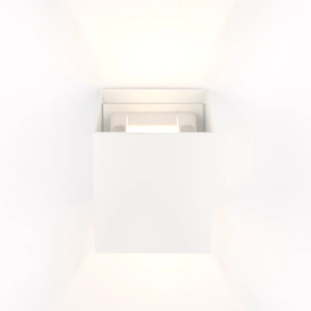 CLEVER LED Wall Lamp WHITE OUT 100x100x100
