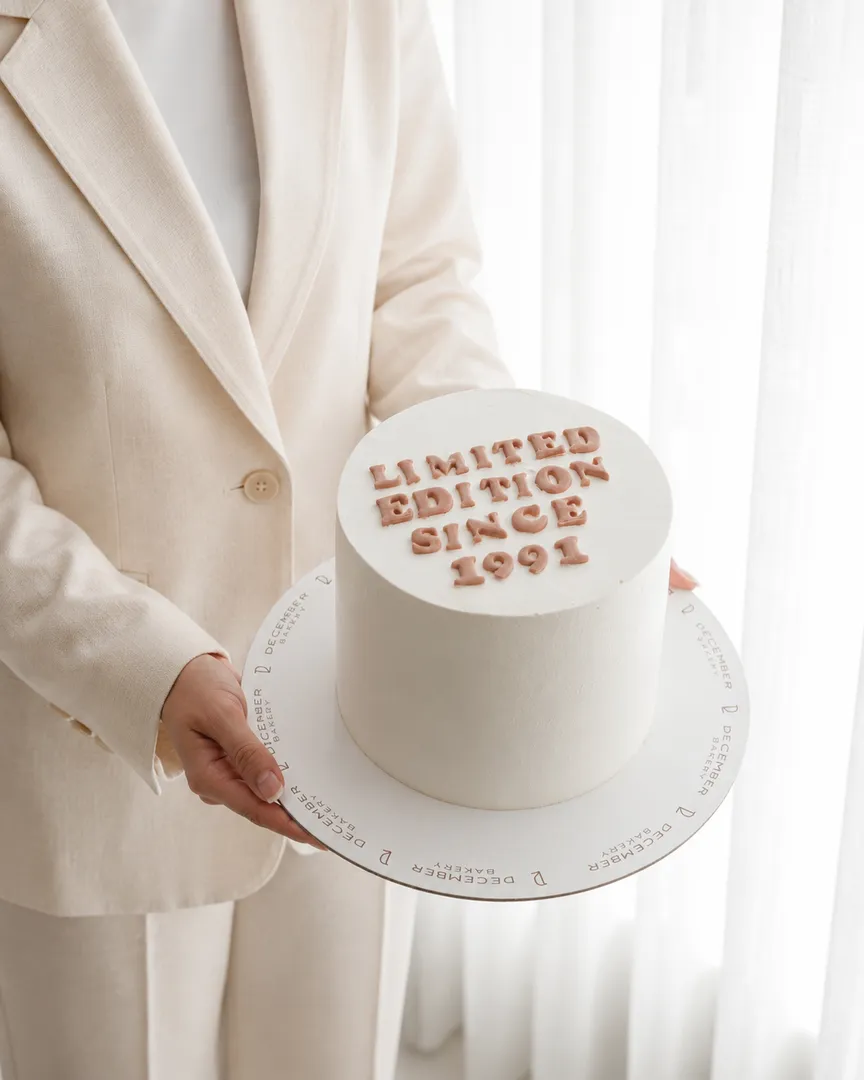 Limited edition cake 6 inch