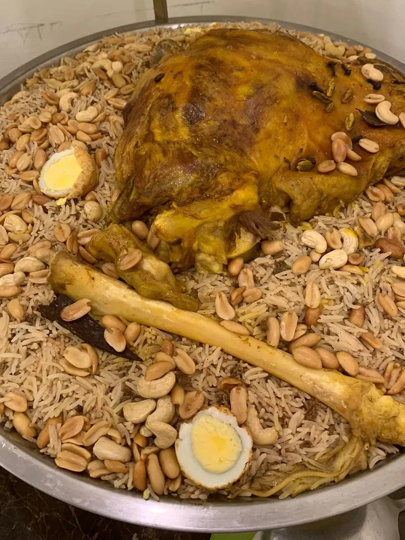 قوزي لبناني مع المكسرات