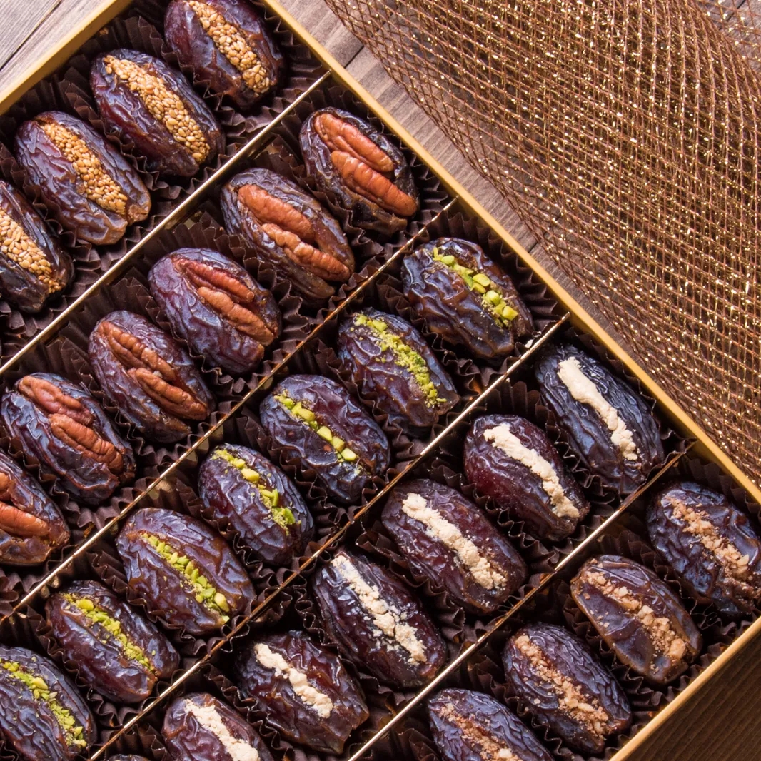 Luxury Dates Box