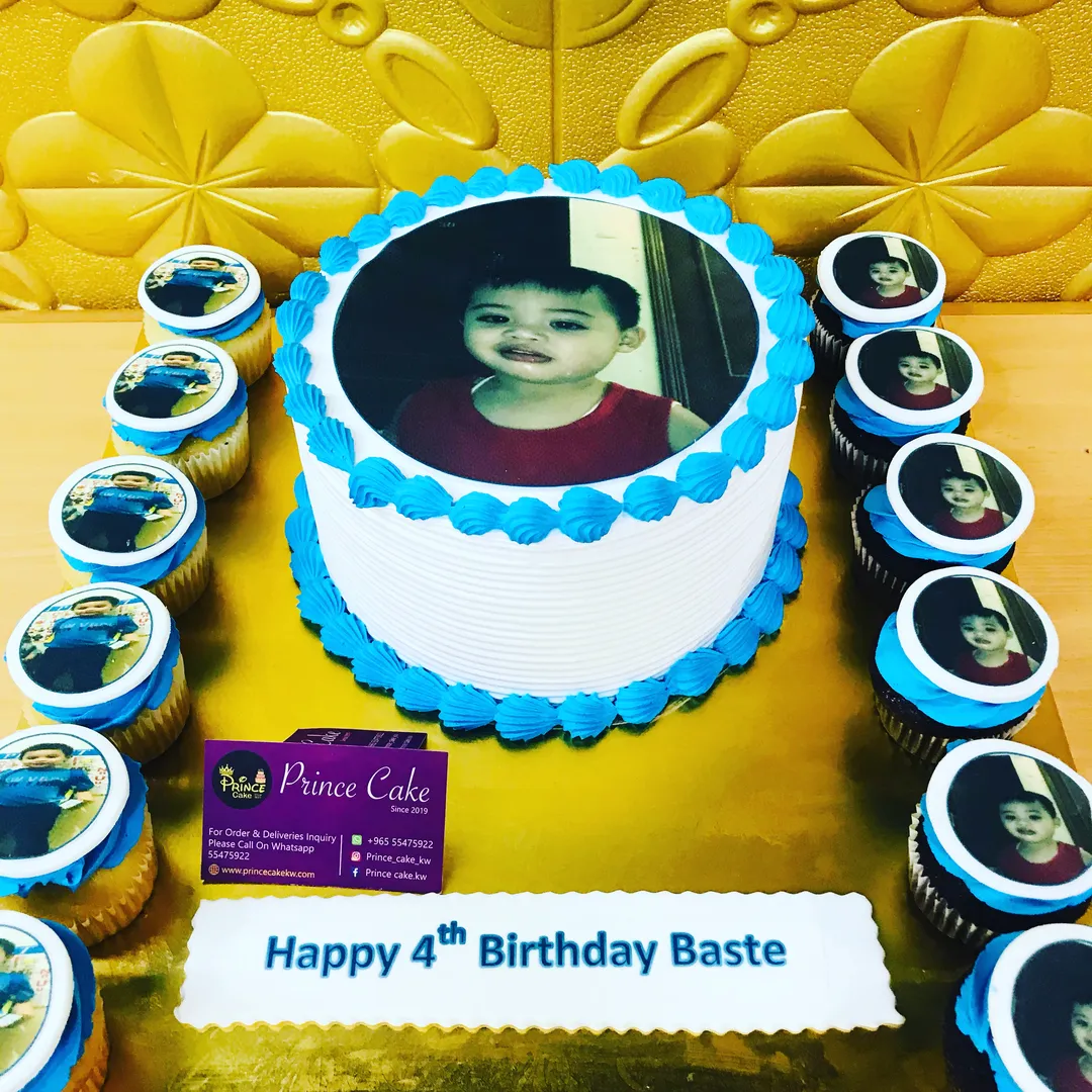 picture cake with 12 cupcakes