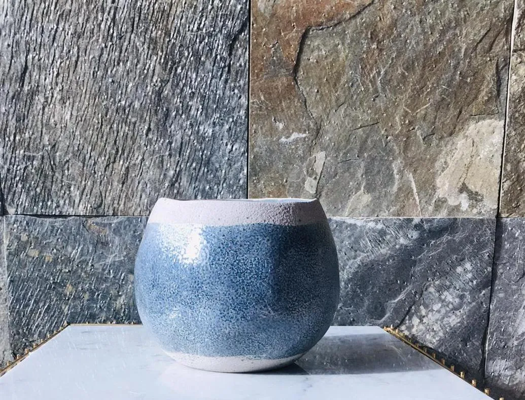 Dutch arvum pot wide open grey-2