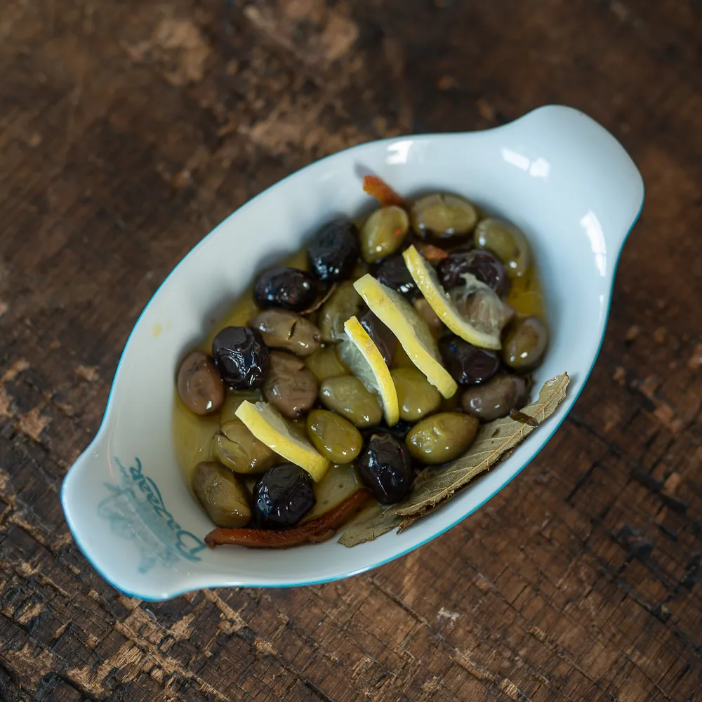 MARINATED MIX OLIVES / KG