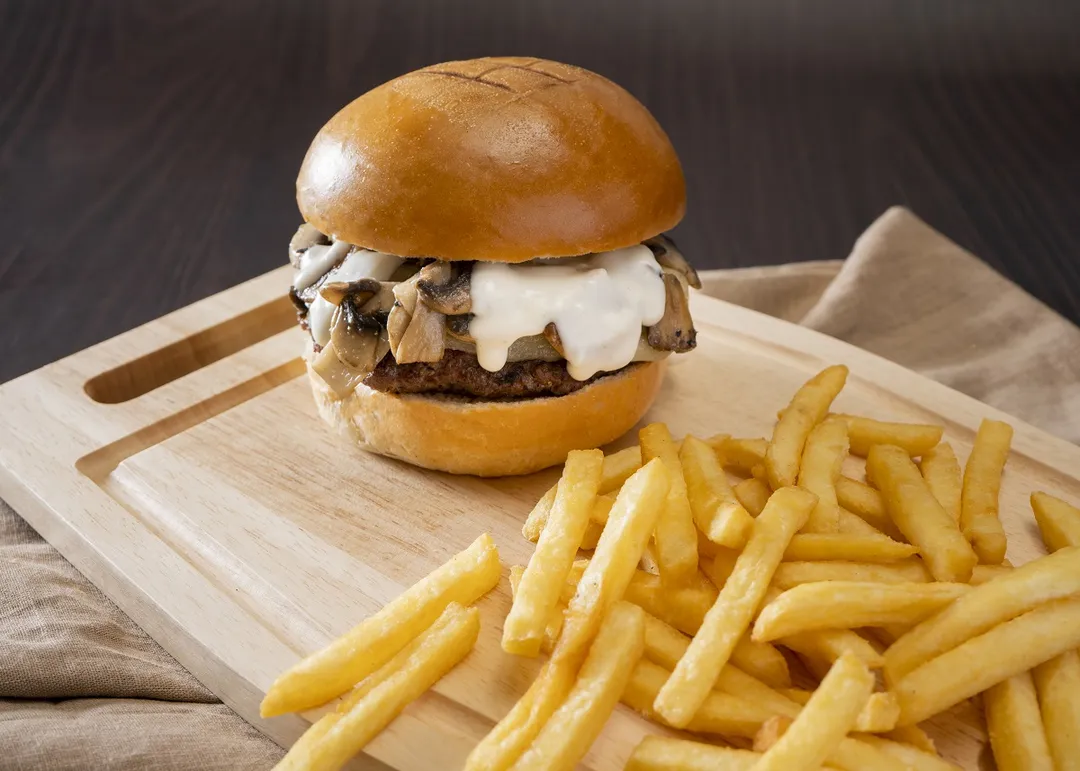BURGER MILANO.