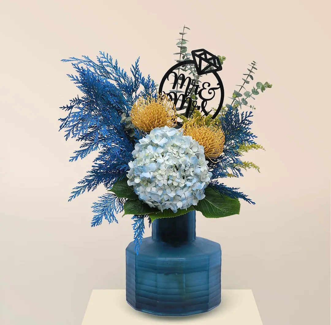 ELEGANT VASE