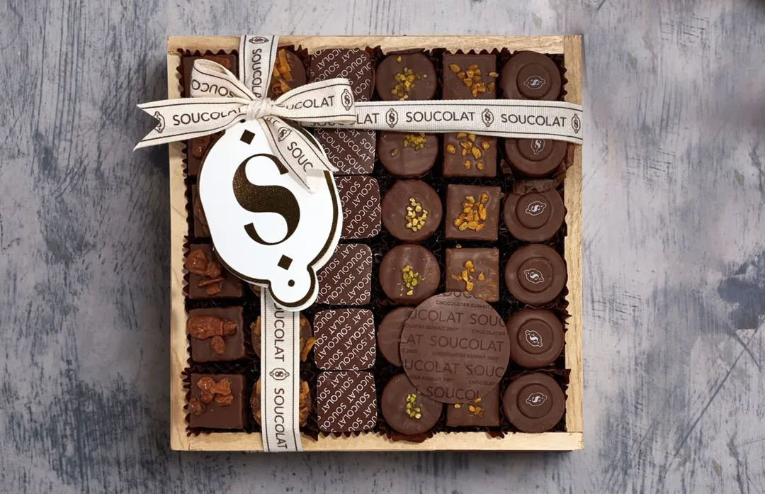 36 pcs Mixed Chocolate Wood Tray - XS1 Sq
