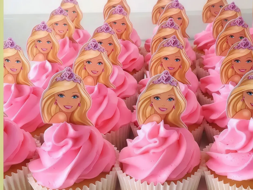 Barbie Cupcakes Cake 1