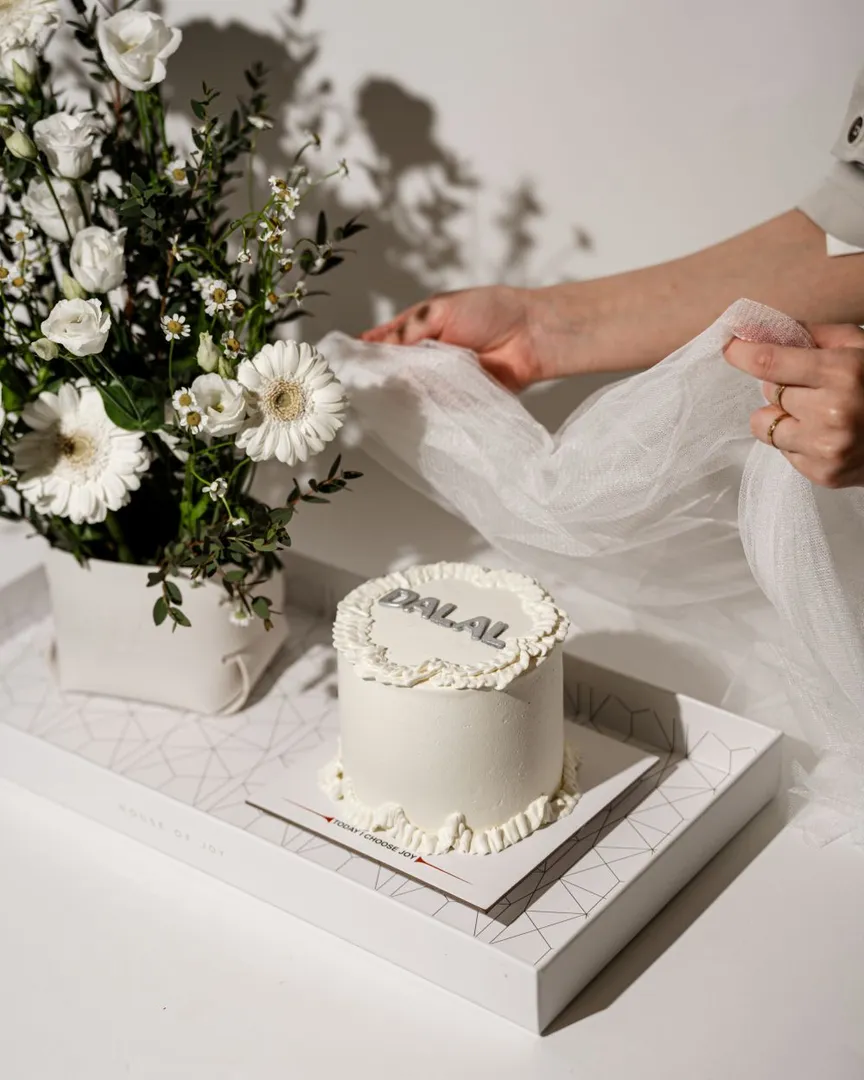 Mini Bridal Cake Set - White