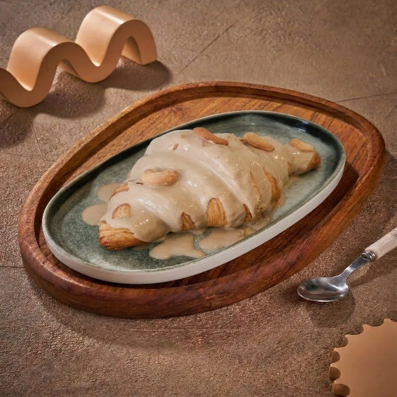 Stuffed Croissan Cashew
