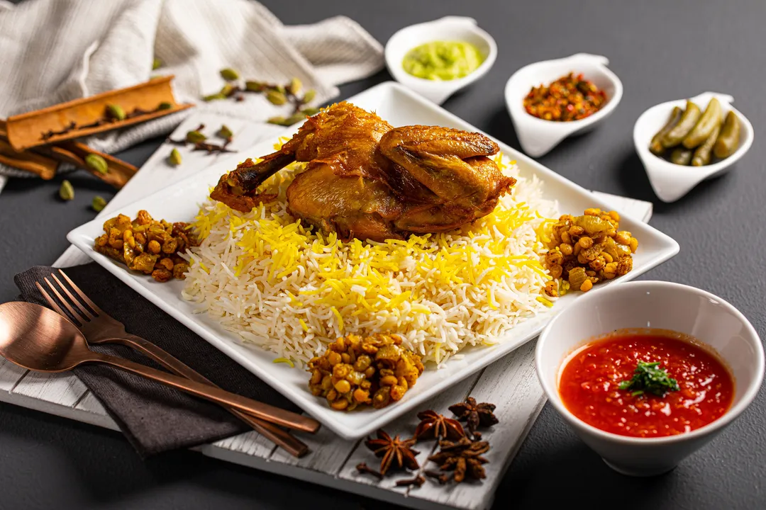 عيش دجاج