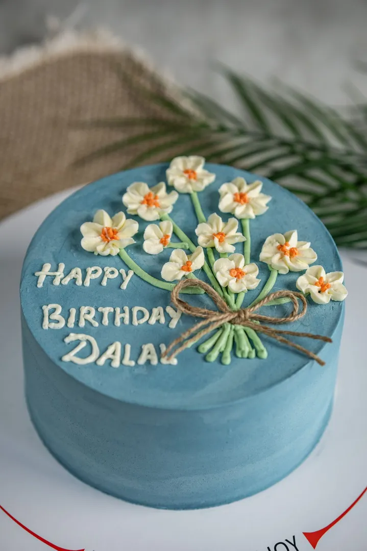 Daisy Bouquet Cake - Blue